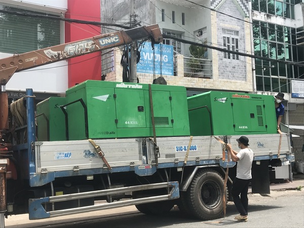 Máy phát điện công nghiệp - Công Ty TNHH Thương Mại Dịch Vụ Kỹ Thuật TDT